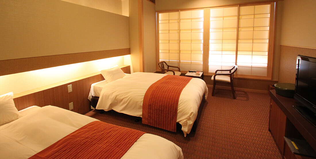 2F Japanese twin room